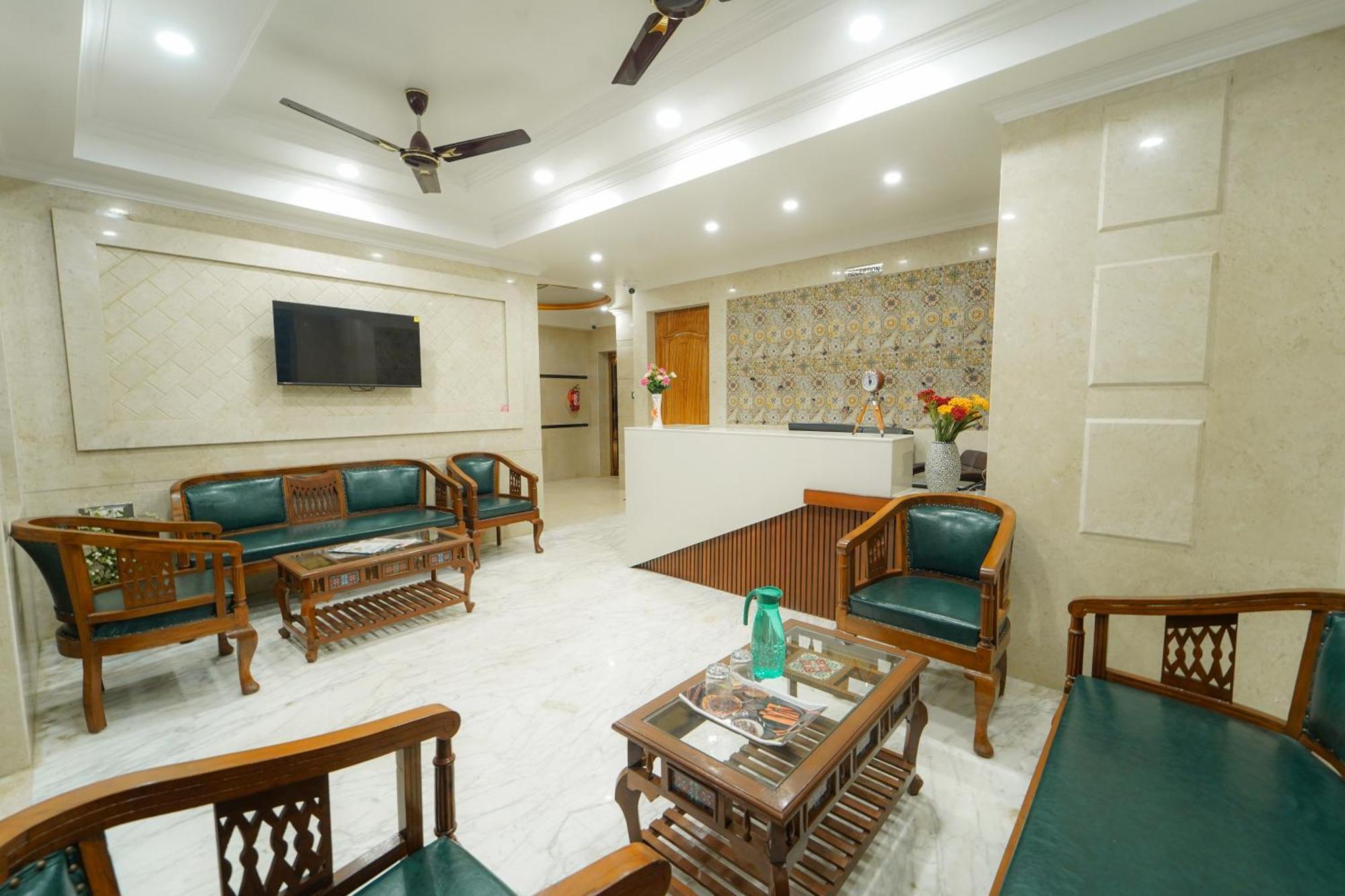 Hotel Bright Star มหาบาเลชวาร์ ภายนอก รูปภาพ