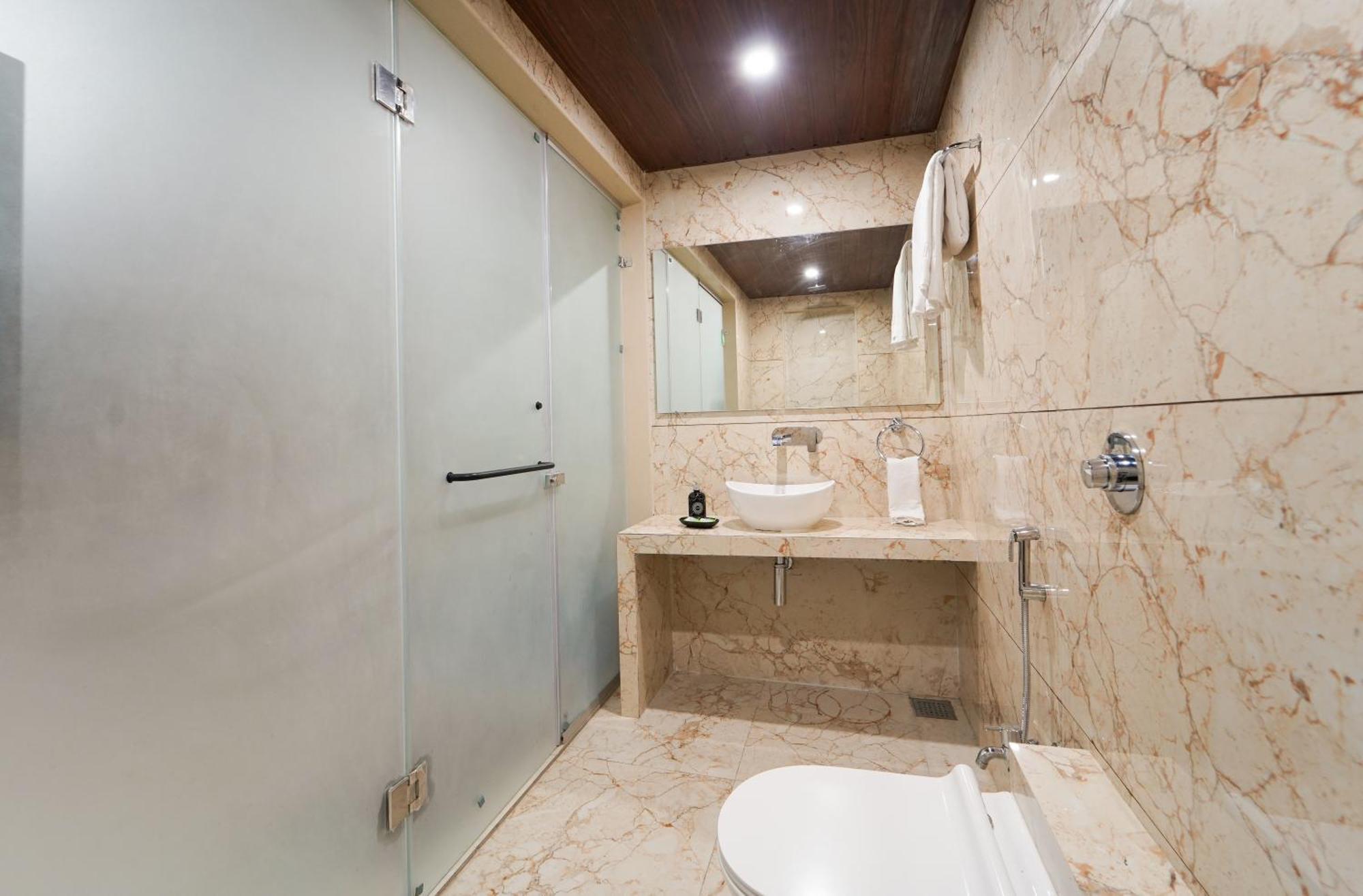 Hotel Bright Star มหาบาเลชวาร์ ภายนอก รูปภาพ