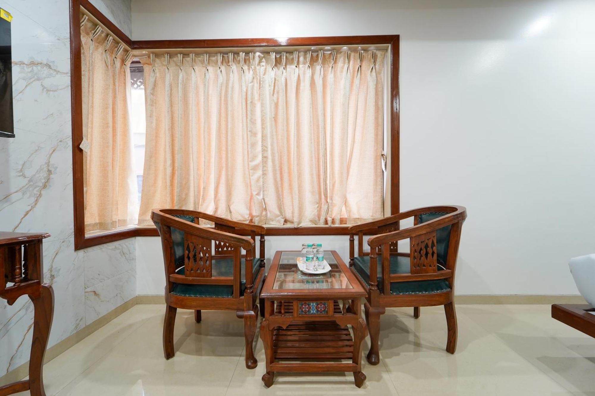 Hotel Bright Star มหาบาเลชวาร์ ภายนอก รูปภาพ