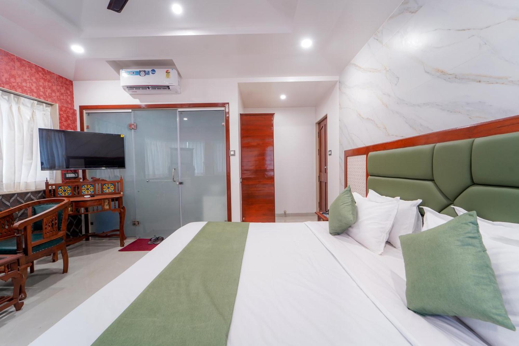 Hotel Bright Star มหาบาเลชวาร์ ภายนอก รูปภาพ